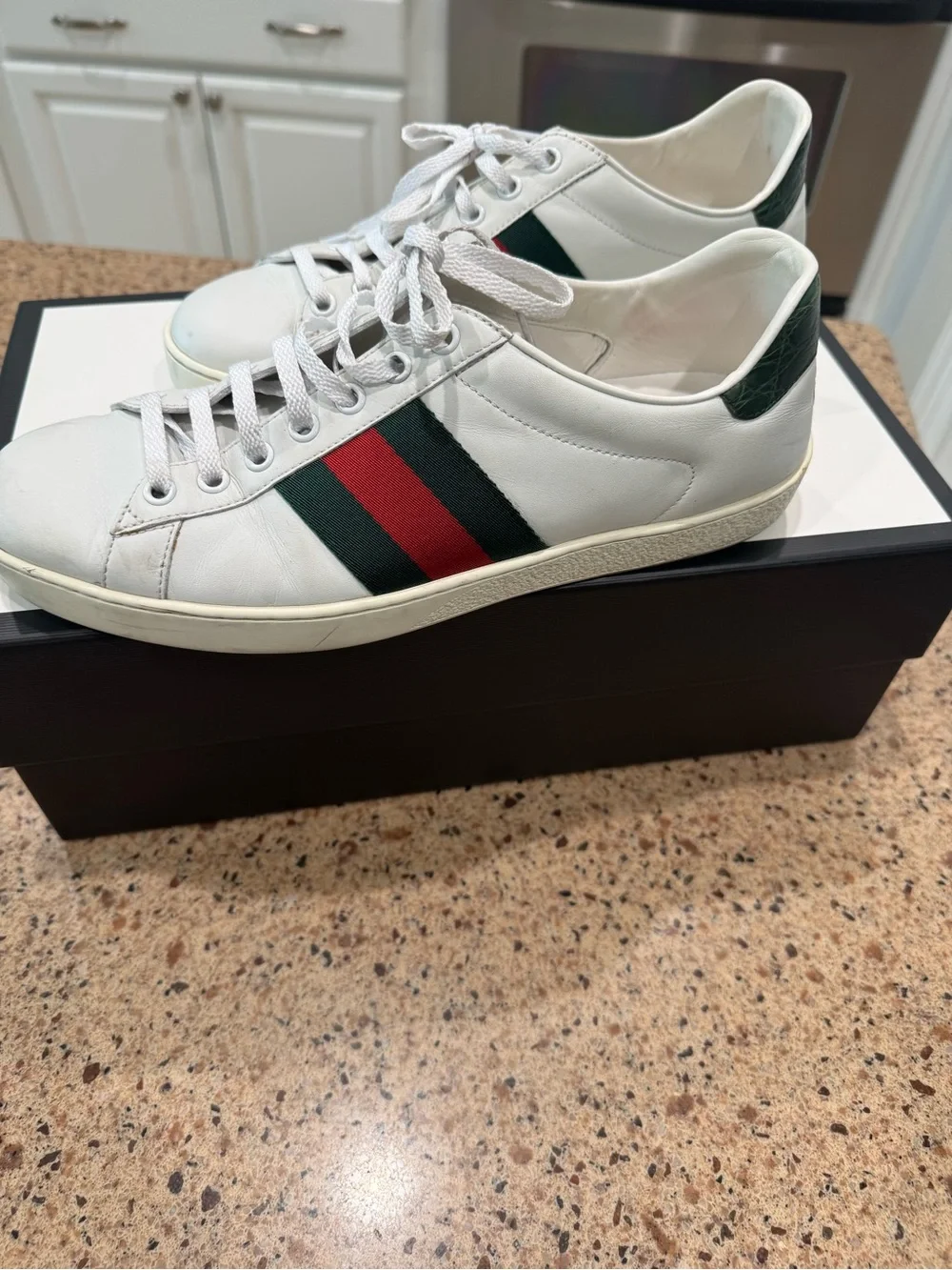 Gucci White Leather Sneakers with Green and Red Web Stripe